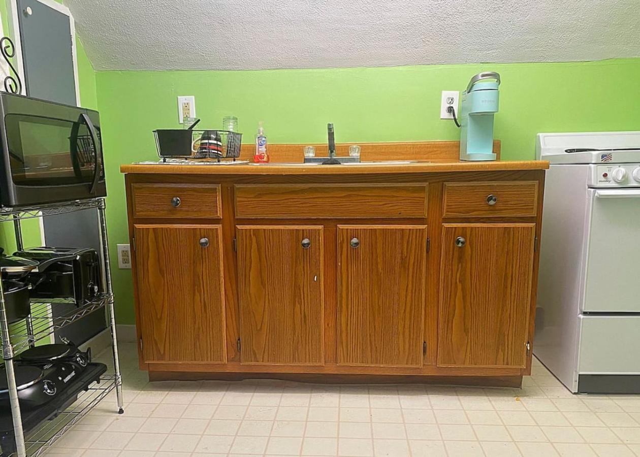 Sleeps 8 Cozy 2br In Triplex Wifi